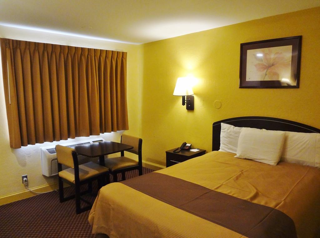 Americas Best Value Inn - Goldsboro Room photo