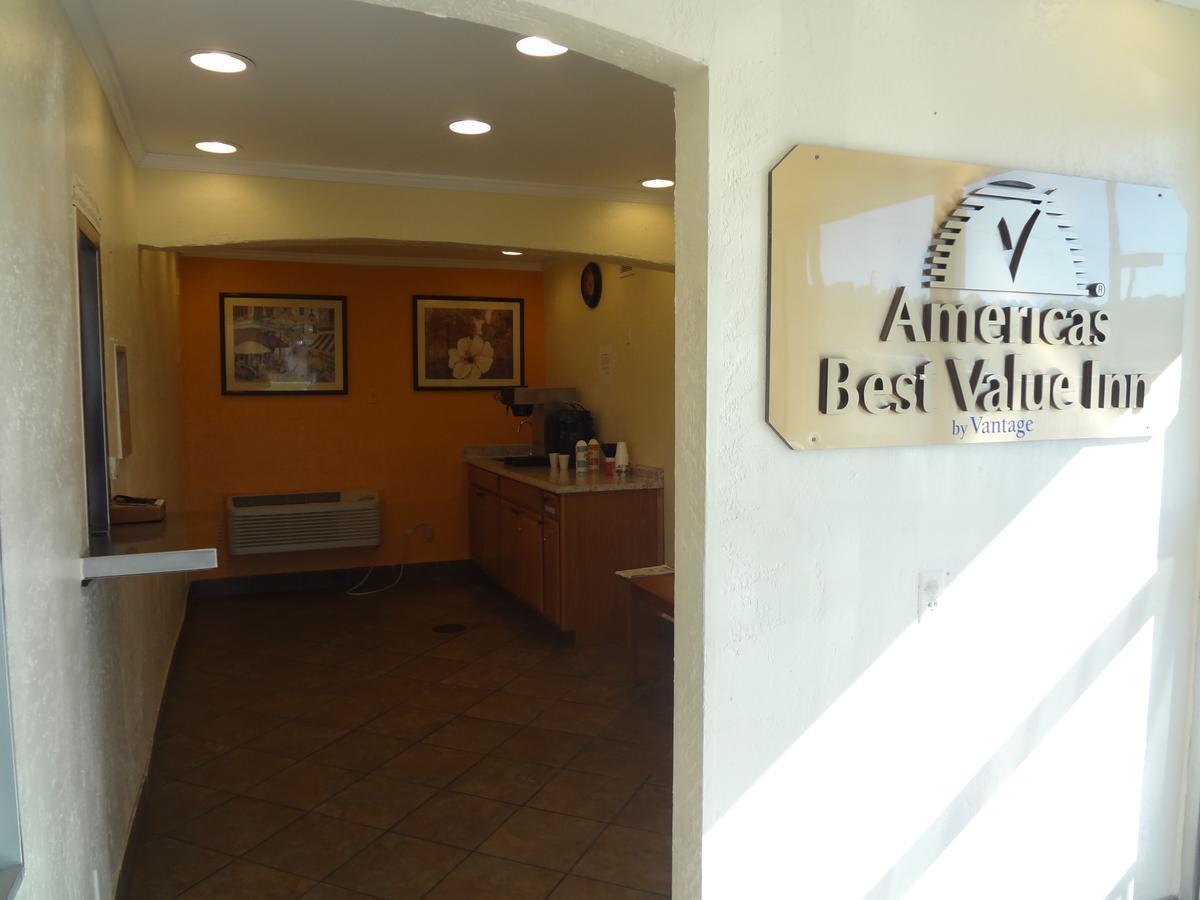 Americas Best Value Inn - Goldsboro Exterior photo